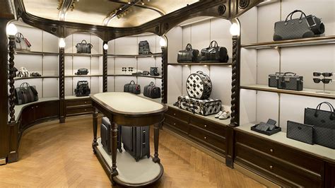 gucci store eindhoven|gucci luggage.